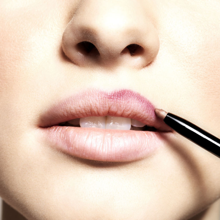 How to Line Your Lips Huda Beauty Lip Liner Tutorial