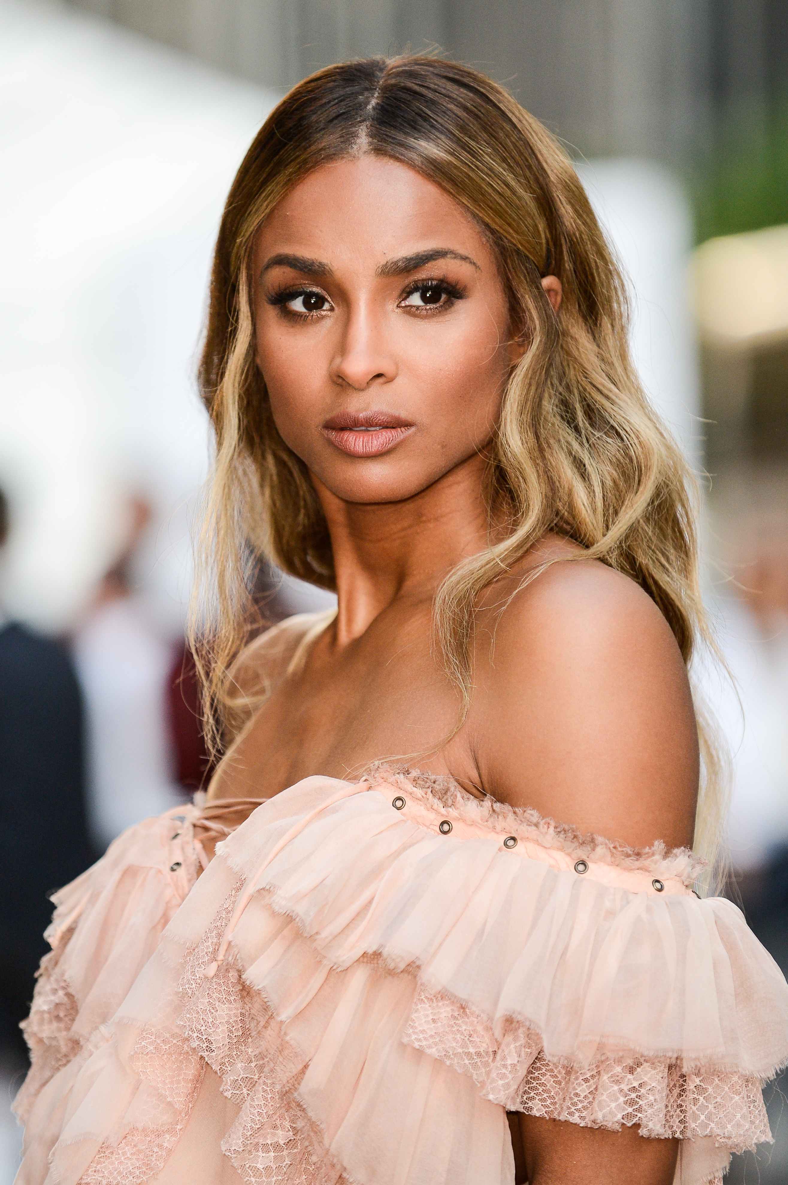 45-wavy-hair-haircuts-on-celebrities-how-to-get-wavy-hair