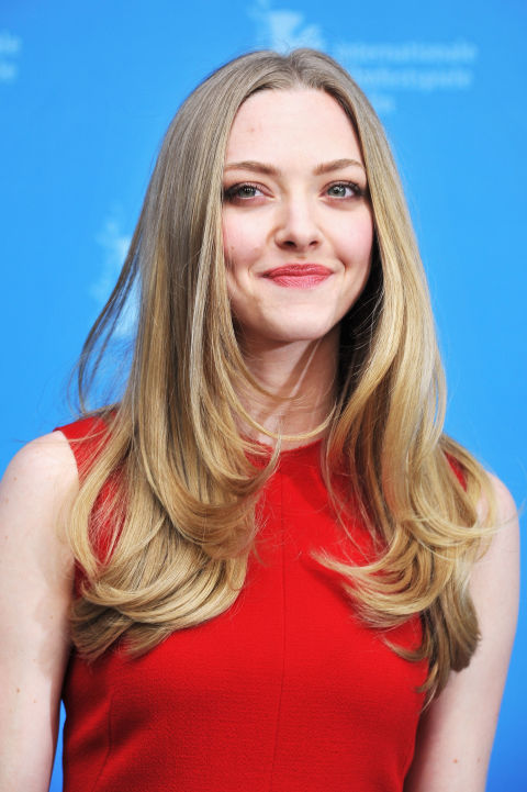 To go ashy blonde, you don't have to take it all the way. Here, Seyfried adds some cool tones at&nbsp;the roots that&nbsp;blend into her golden blonde strands.&nbsp;
