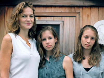 mothers without custody of their kids